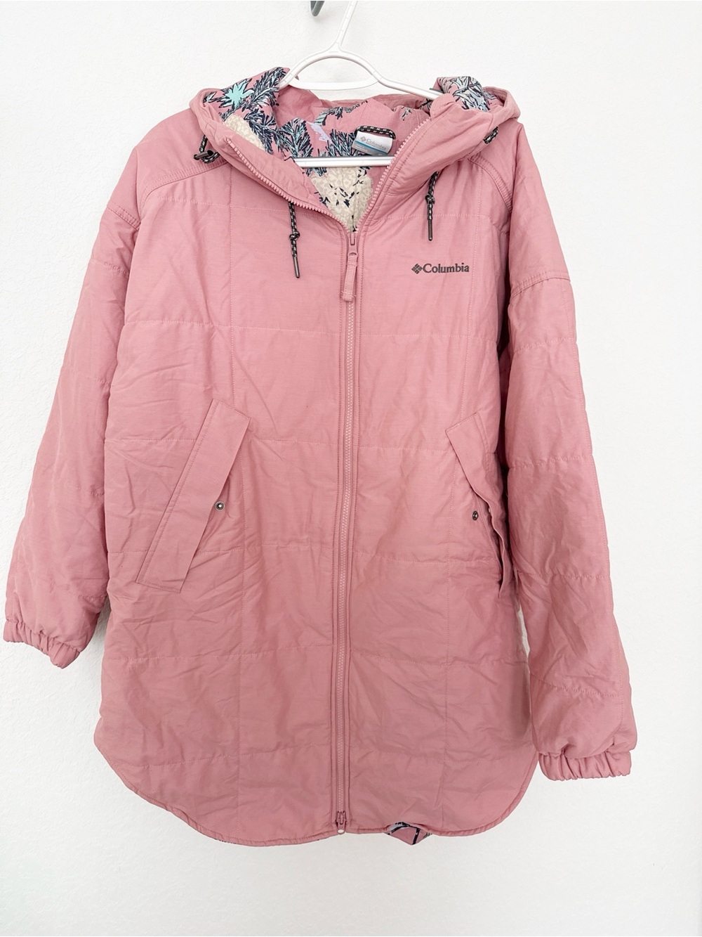 Columbia Women's Pink Hooded Insulated Puffer Jacket